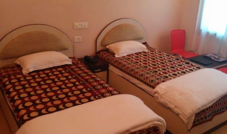 Hotel Garv Residencia Gaya Esterno foto