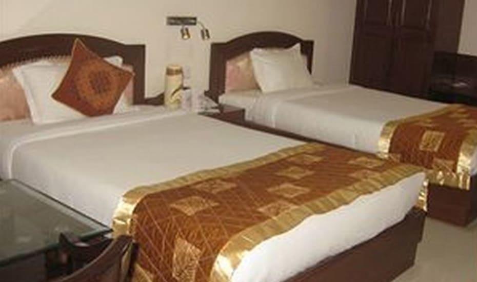Hotel Garv Residencia Gaya Esterno foto