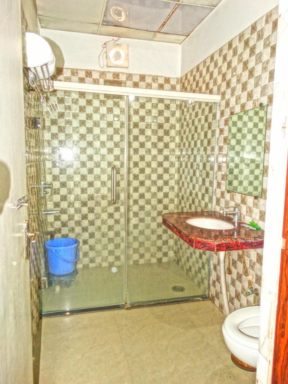 Hotel Garv Residencia Gaya Esterno foto